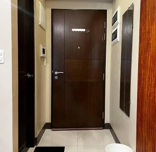 Cozy Space In Viceroy Residences Mckinley Hill Taguig *